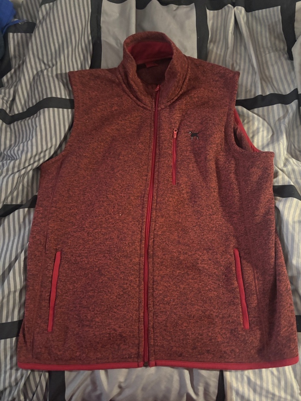 The Black Dog Men's Heathered Red Full-Zip Vest